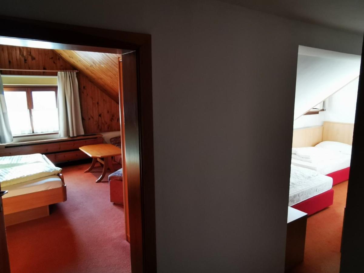 Hotel Alt Kirchheim Бад Кляйнкирххайм Экстерьер фото