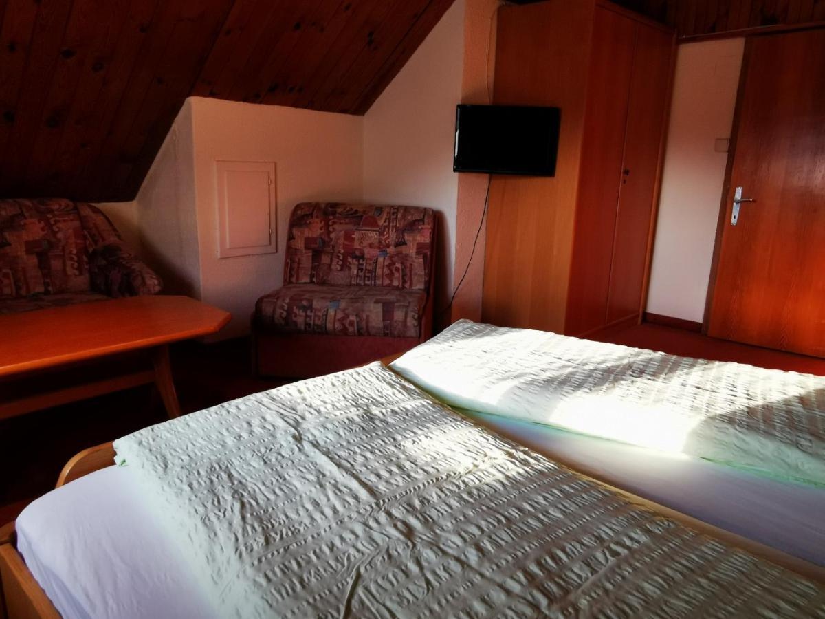 Hotel Alt Kirchheim Бад Кляйнкирххайм Экстерьер фото