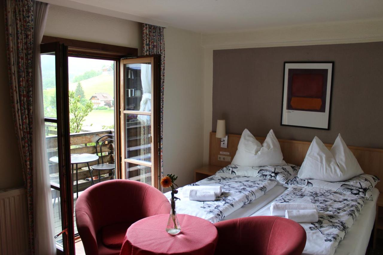 Hotel Alt Kirchheim Бад Кляйнкирххайм Экстерьер фото
