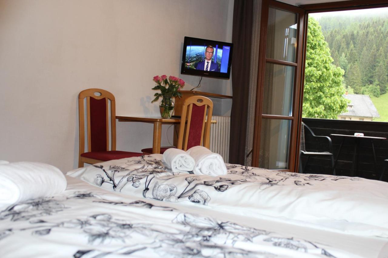 Hotel Alt Kirchheim Бад Кляйнкирххайм Экстерьер фото