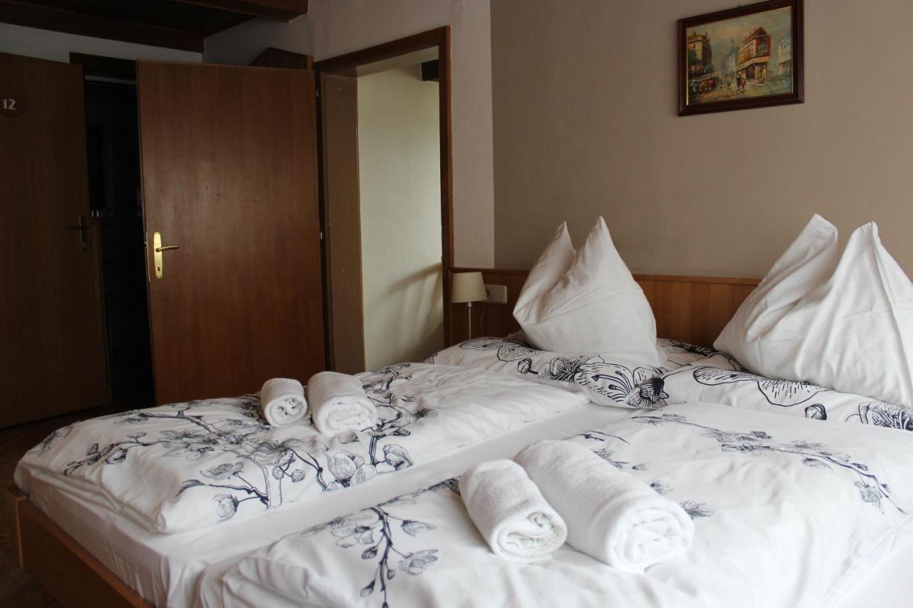 Hotel Alt Kirchheim Бад Кляйнкирххайм Экстерьер фото