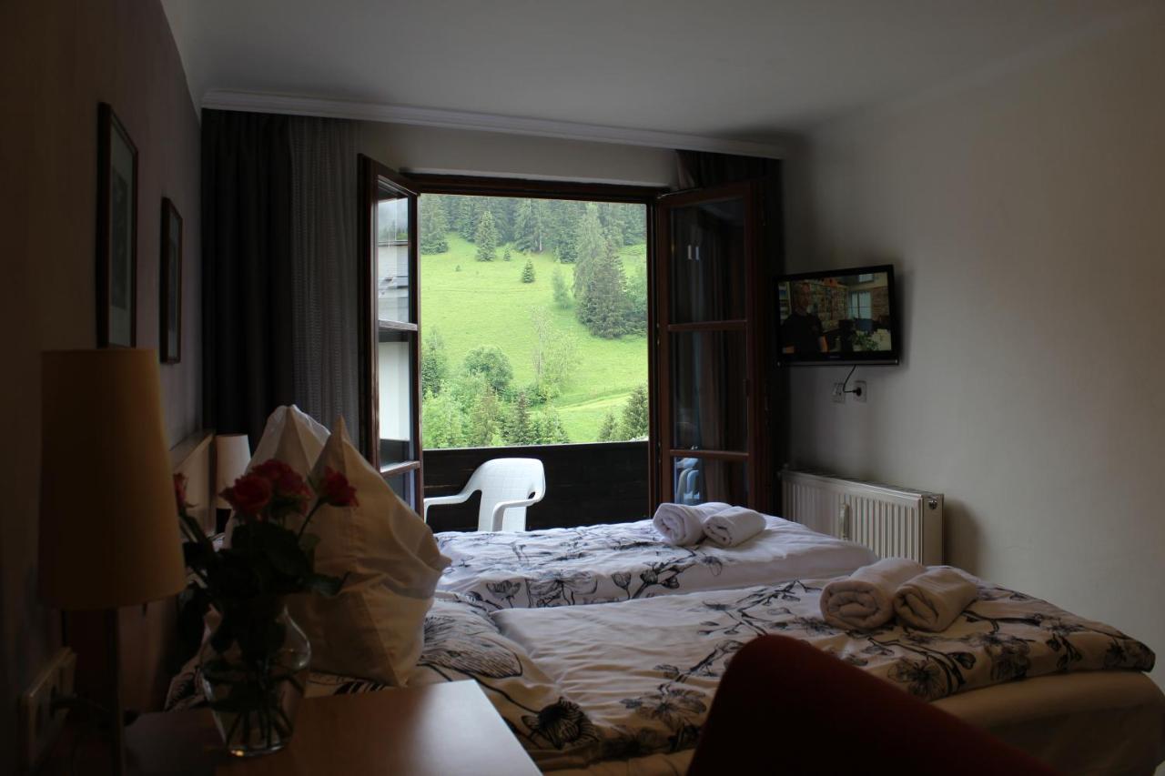 Hotel Alt Kirchheim Бад Кляйнкирххайм Экстерьер фото