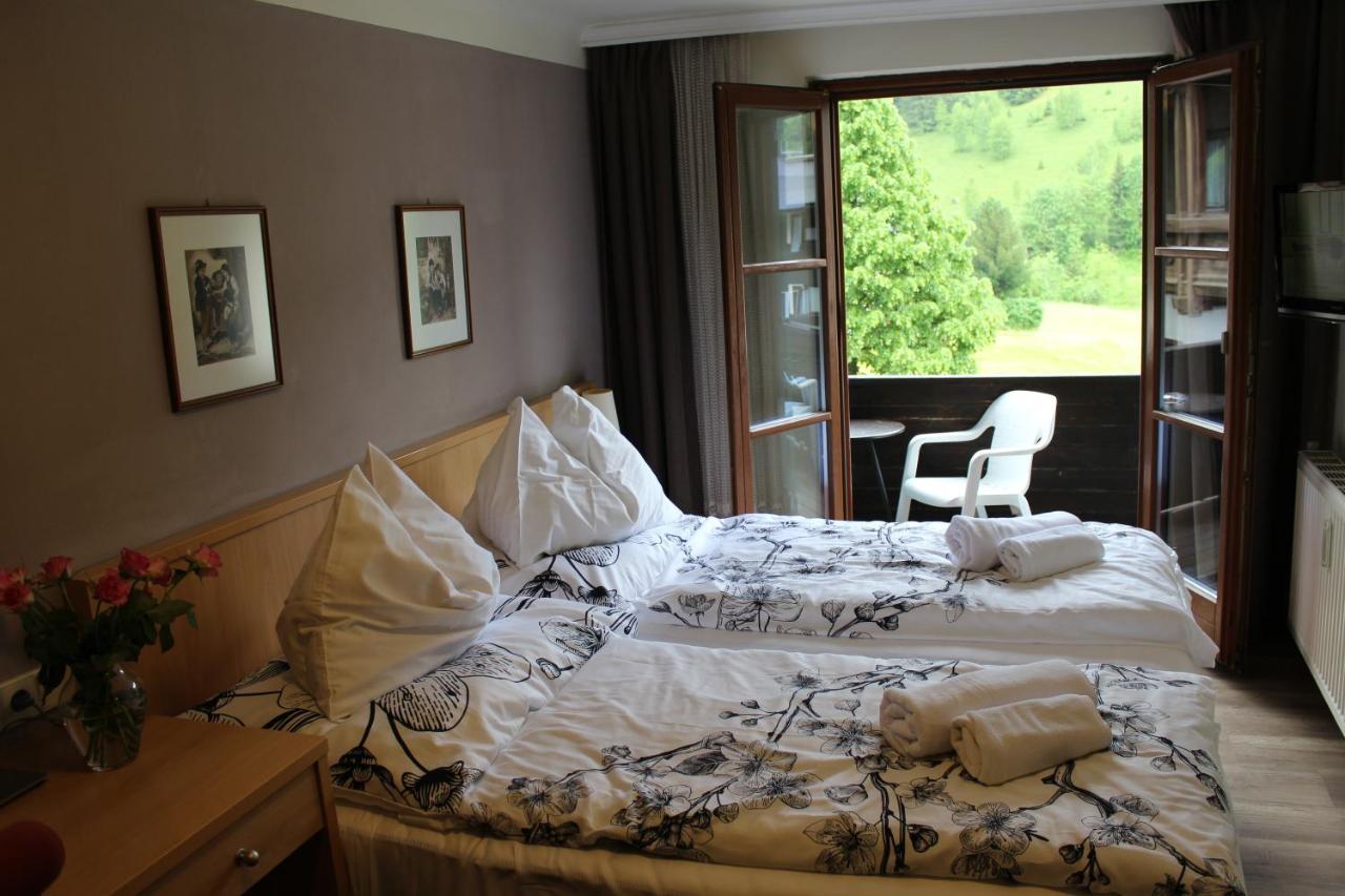 Hotel Alt Kirchheim Бад Кляйнкирххайм Экстерьер фото