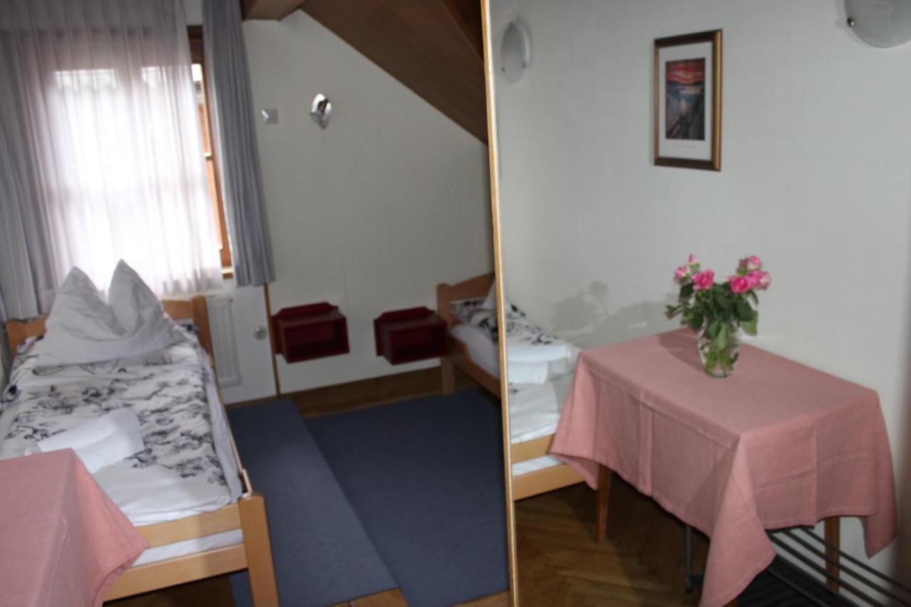 Hotel Alt Kirchheim Бад Кляйнкирххайм Экстерьер фото