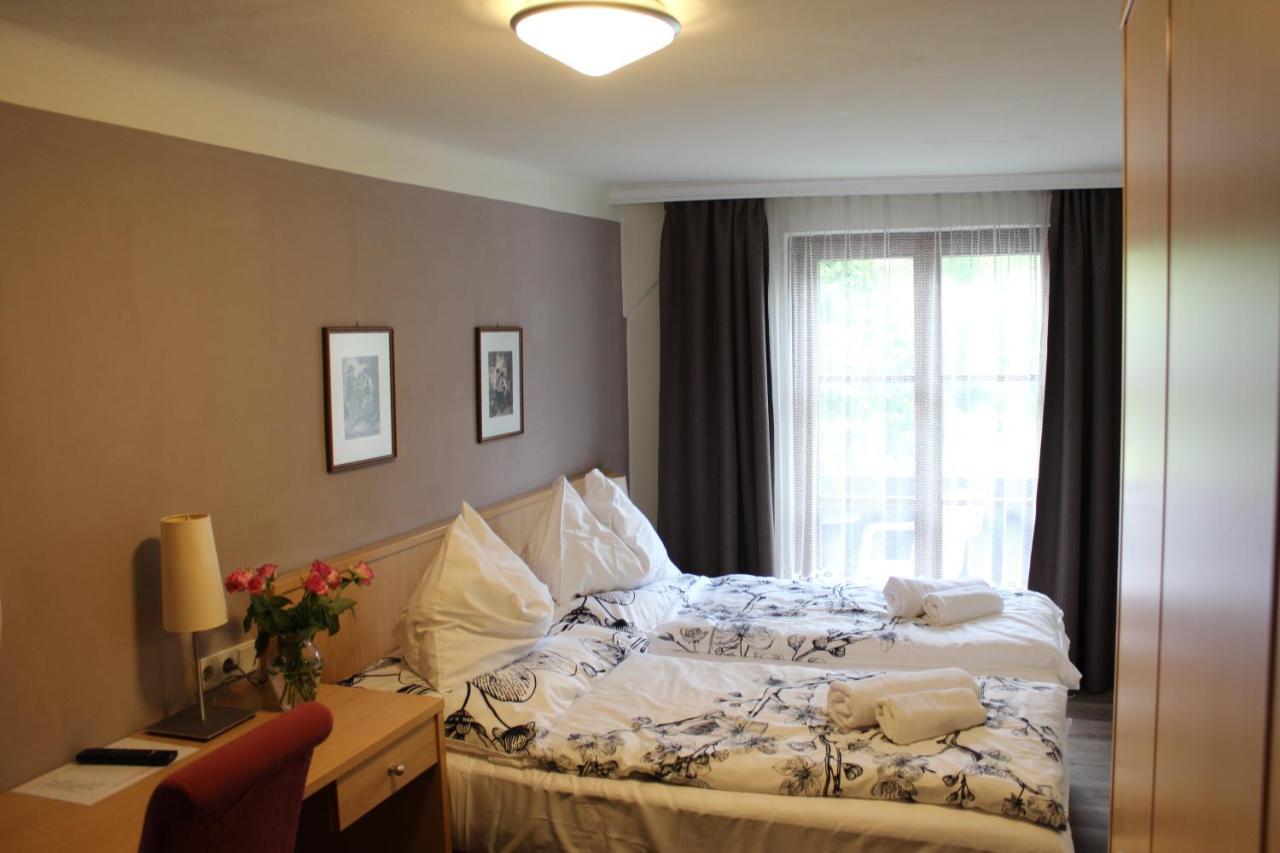Hotel Alt Kirchheim Бад Кляйнкирххайм Экстерьер фото