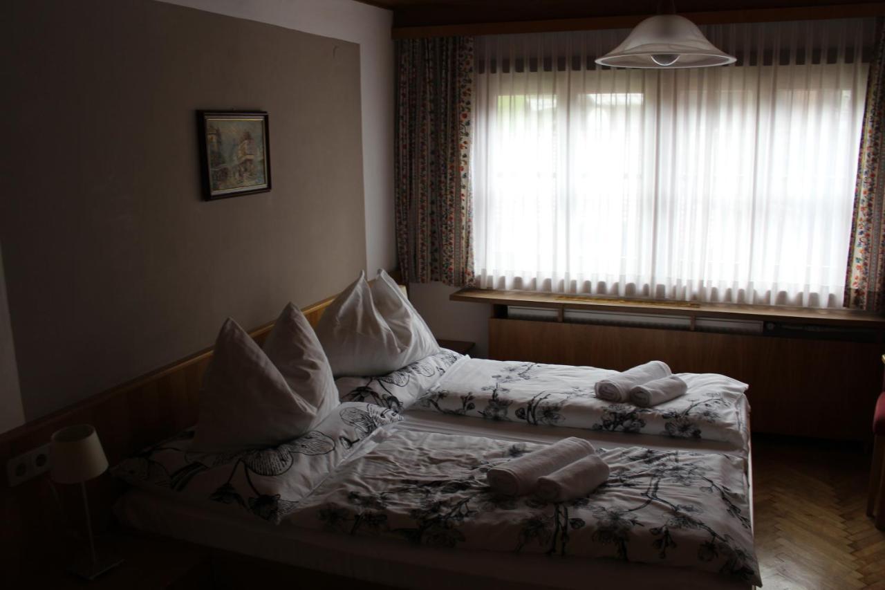 Hotel Alt Kirchheim Бад Кляйнкирххайм Экстерьер фото