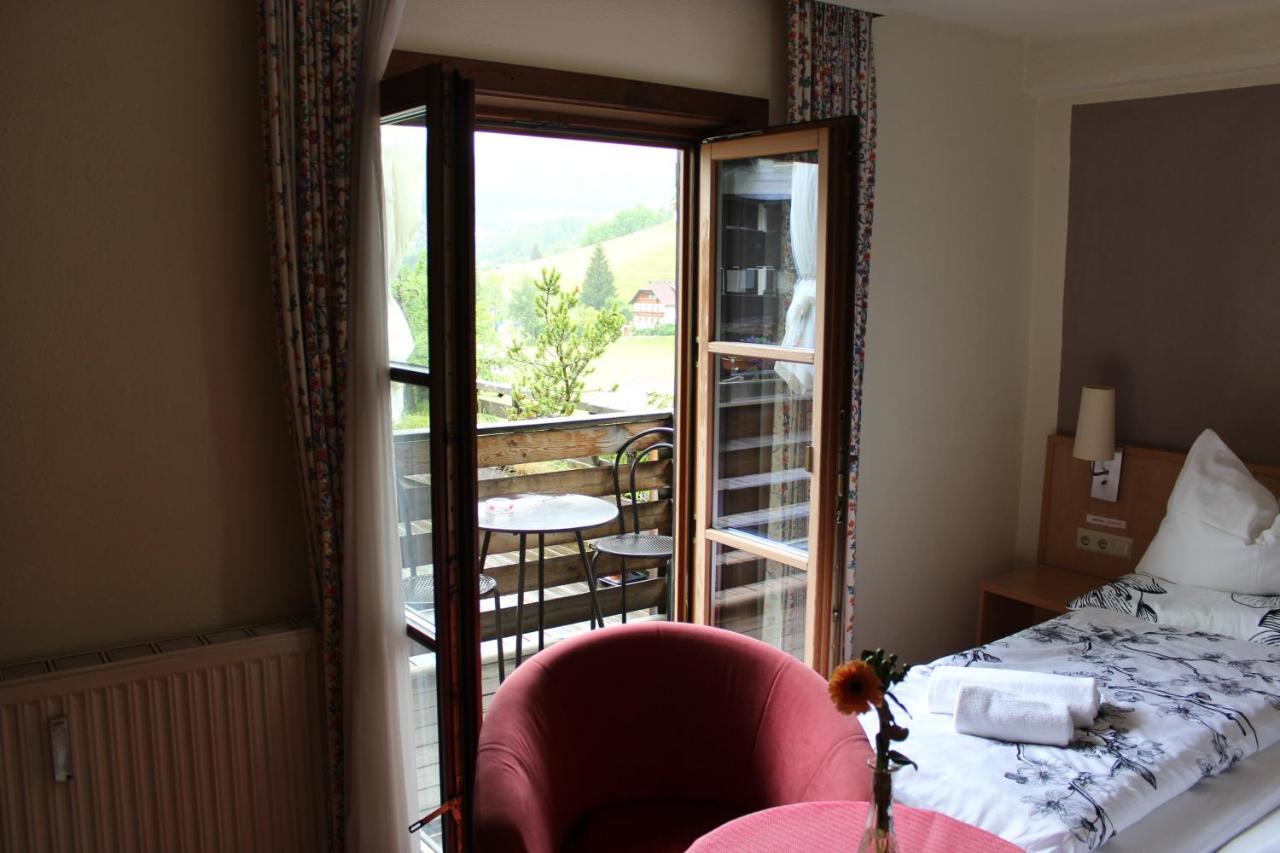 Hotel Alt Kirchheim Бад Кляйнкирххайм Экстерьер фото