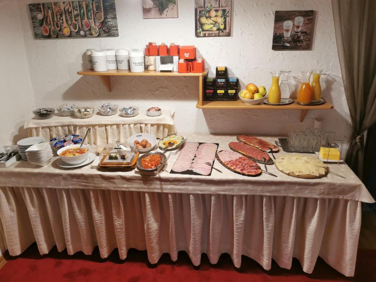 Hotel Alt Kirchheim Бад Кляйнкирххайм Экстерьер фото